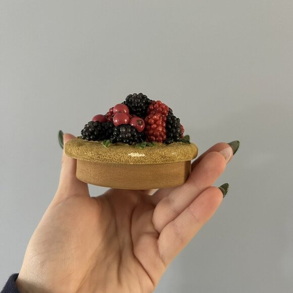 Our America Gift The Original Mixed Berry Candle Topper 1998 Vintage Berries - Picture 3 of 7